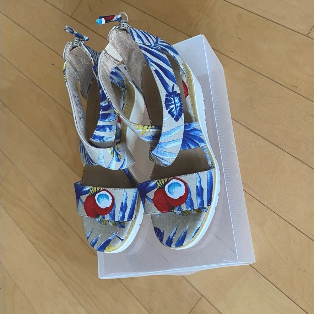 Naturalizer Blue and Red Patterned Sandals